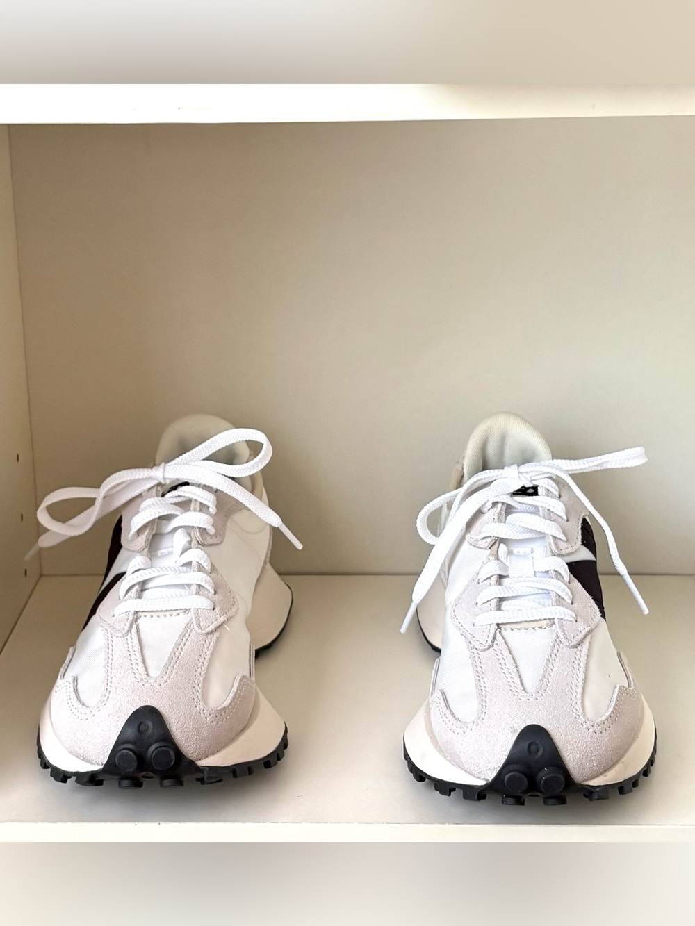 New Balance White and Black Retro-Style Women's Sneakers